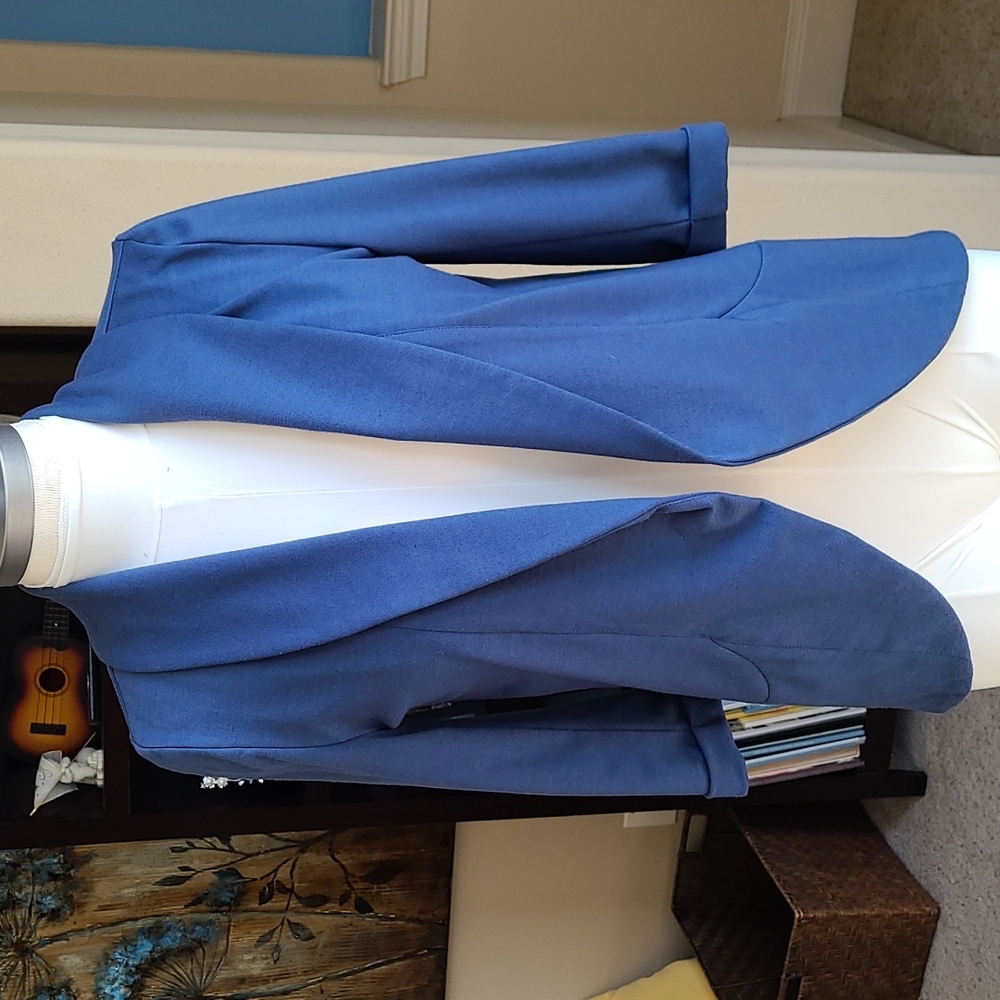 Blue blazer, cotton, medium